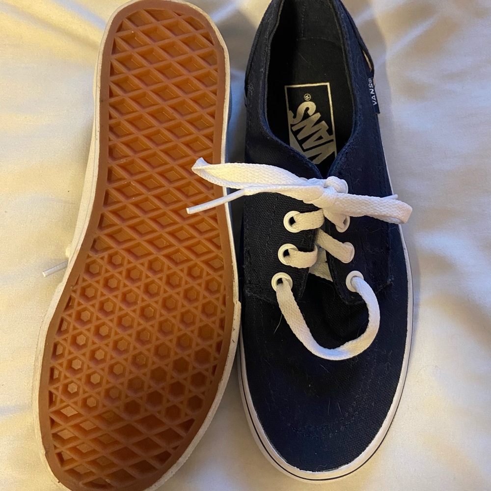 Vans - Picture 2 of 3